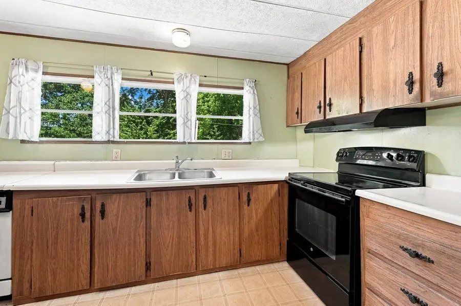 4 Vindale Road, Hooksett, NH 03106 - #3