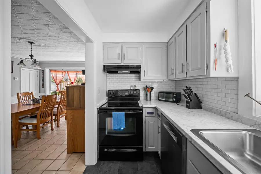 13 Railroad Avenue, Rochester, NH 03839 - #3