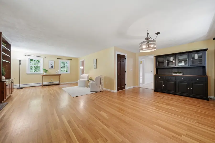 22 Old Coach Lane, Amherst, NH 03031 - #2