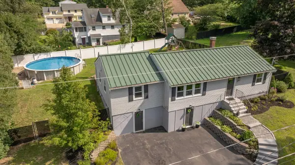 2 Hereford Drive, Nashua, NH 03062