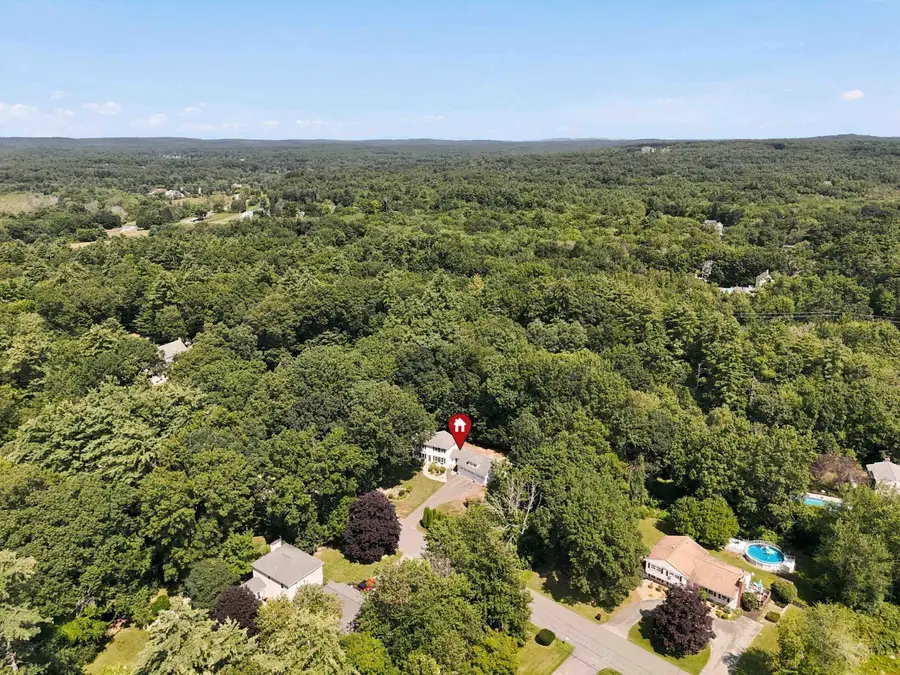 12 Meadow Lane, Salem, NH 03079 - #3
