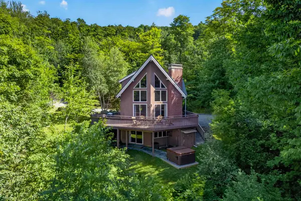 72 Benson Fuller Road, Winhall, VT 05340