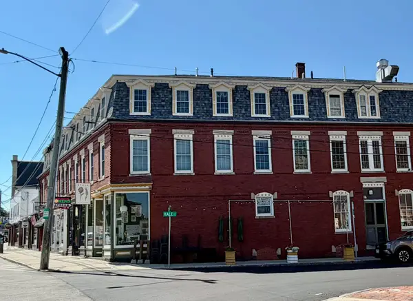 282 Central Avenue, Dover, NH 03820