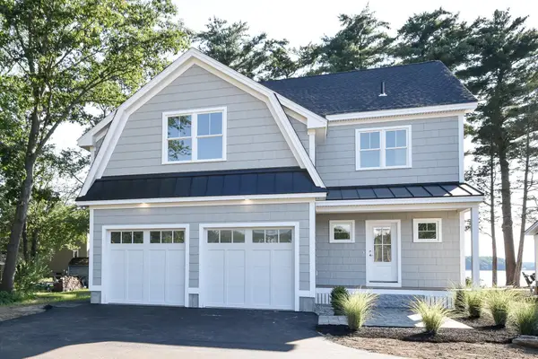 5 McCooey Drive, Dover, NH 03820