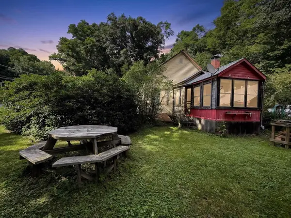 1892 US RT 5, Dummerston, VT 05346