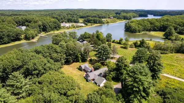 59 Durham Point Road, Durham, NH 03824