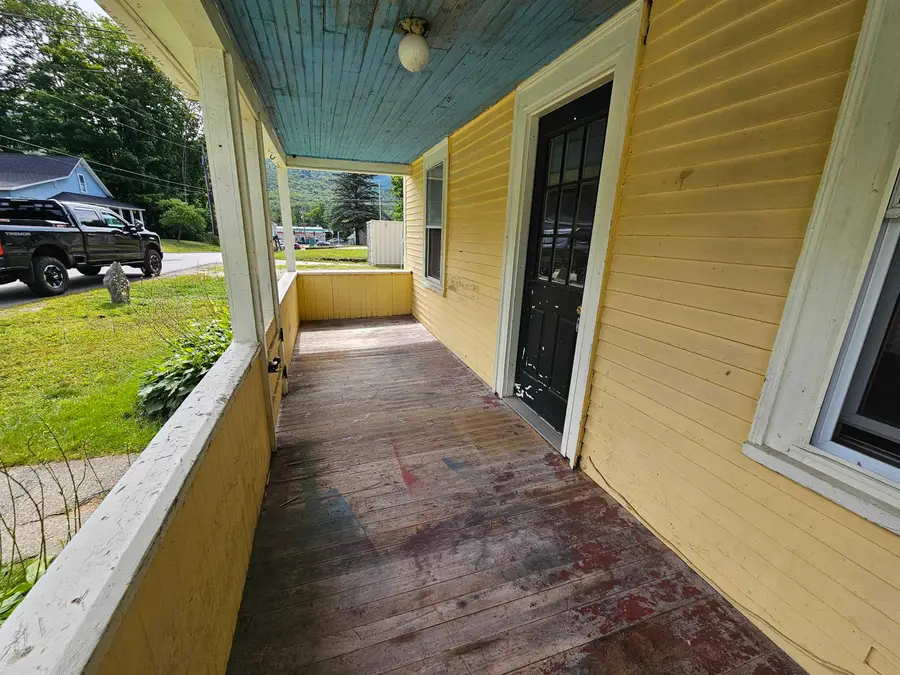 17 West Street, Lincoln, NH 03251 - #3
