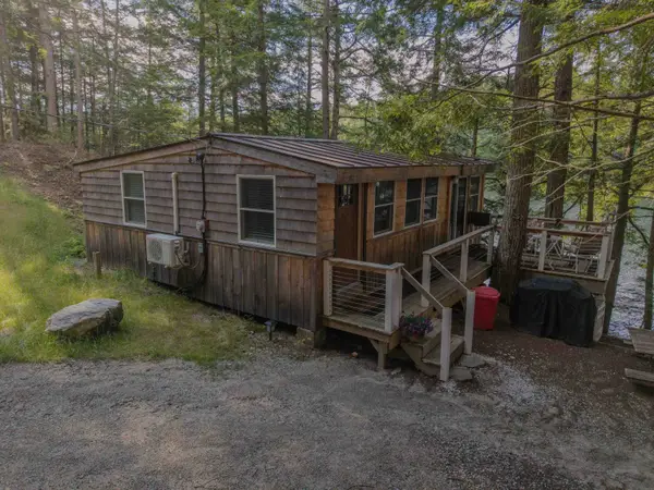 240 Poulsens Point Road, Littleton, NH 03561