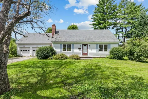 33 Colonial Drive, Montpelier, VT 05602