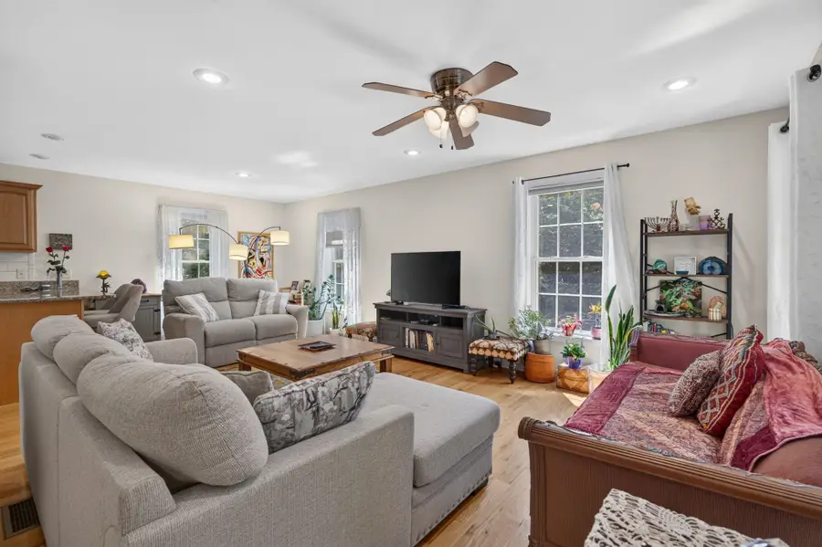 14 Holton Circle, Londonderry, NH 03053 - #3
