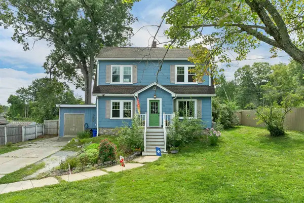 17 Desaulnier Street, Goffstown, NH 03045