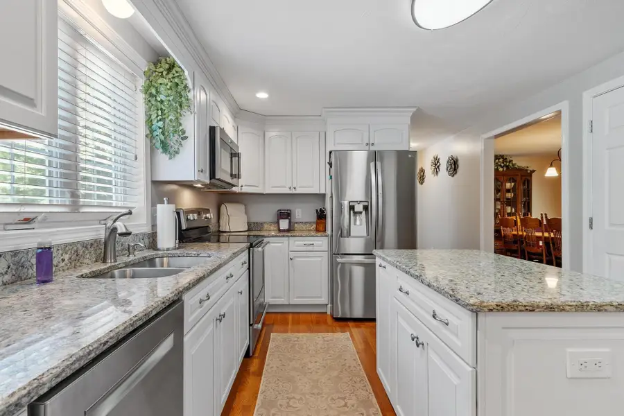 10 Westview Road, Brookline, NH 03033 - #3