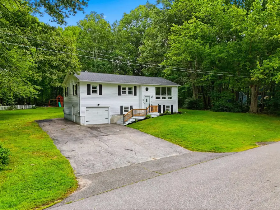 3 Doris Street, Derry, NH 03038 - #2