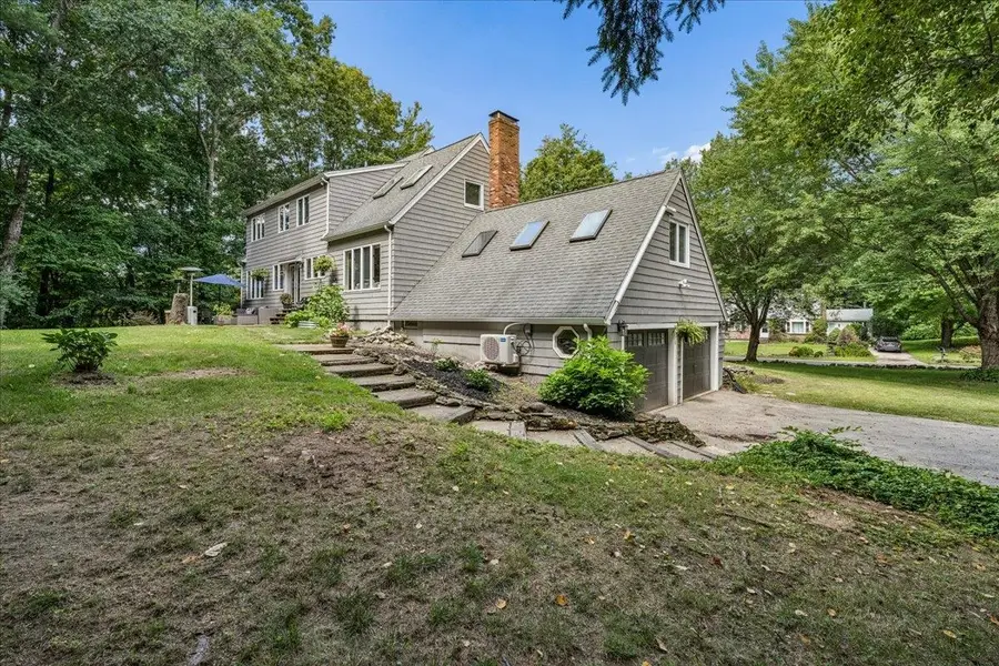 93 Old Nashua Road, Londonderry, NH 03053 - #3