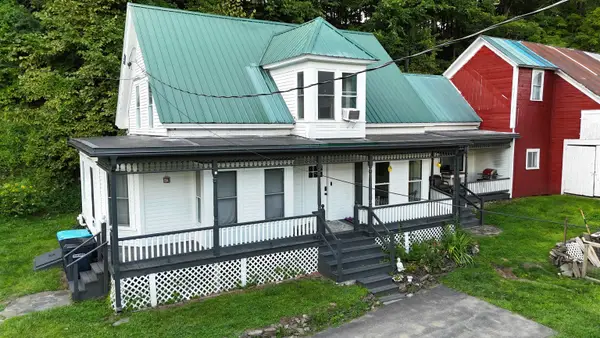 140 Pleasant Street, Williamstown, VT 05679