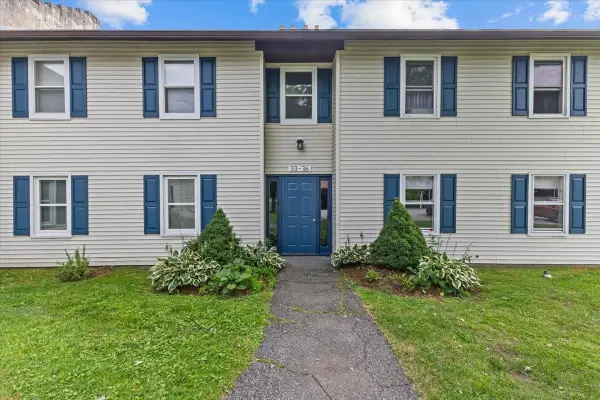 35 Saybrook Road, Essex Junction, VT 05452
