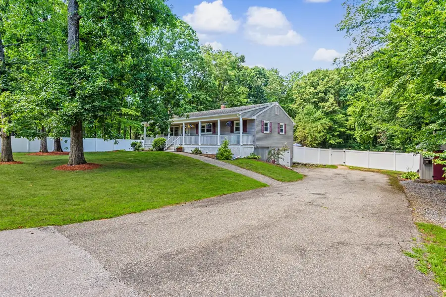 26 Hawthorne Drive, Atkinson, NH 03811 - #3