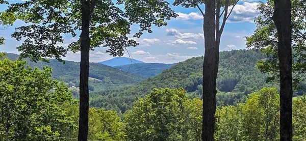 22 Golf View Lane, Hartford, VT 05059