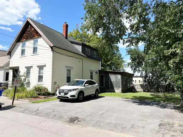 14 Sterling Avenue, Manchester, NH 03103