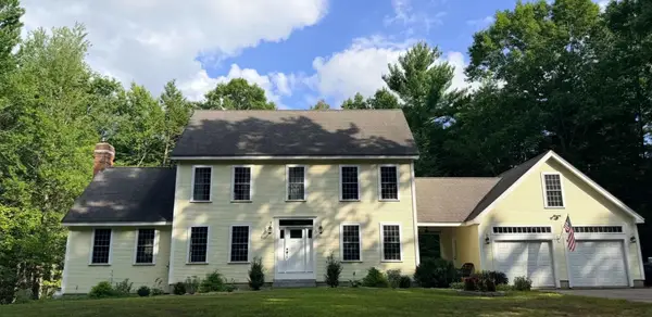 97 Royal Range Road, Sandown, NH 03873