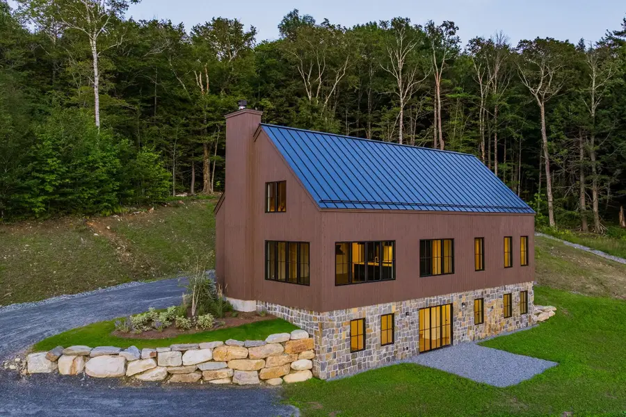 33 Stone Lodge Road, Winhall, VT 05340 - #2