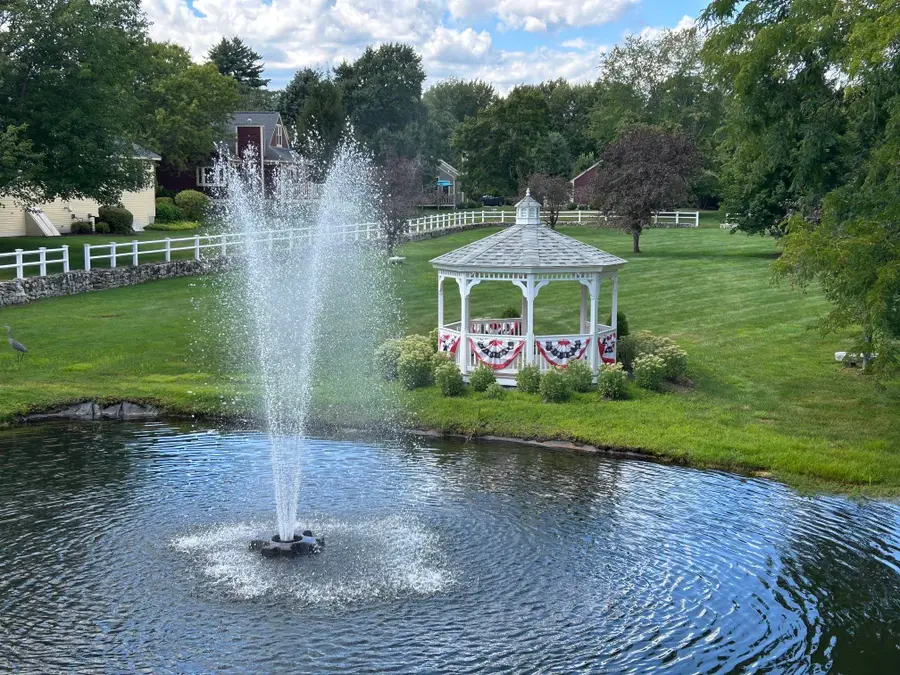 7 Spyglass Point Circle, Bedford, NH 03110 - #3