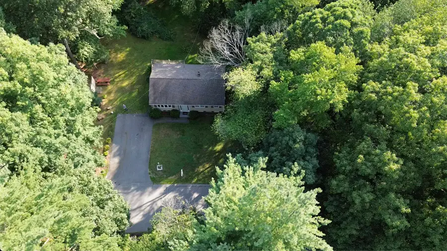 25 Chagnon Lane, Pelham, NH 03076 - #2