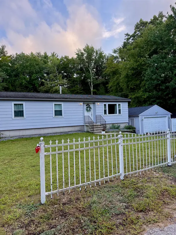 26 Brian Street, Sandown, NH 03873