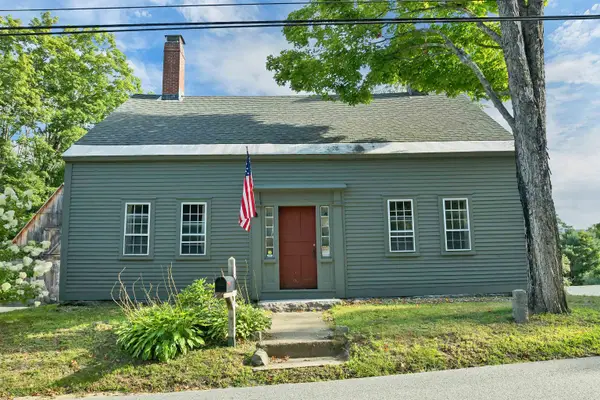 107 Townhouse Road, New Hampton, NH 03256