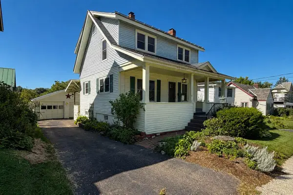 21 Adams Court, Burlington, VT 05401