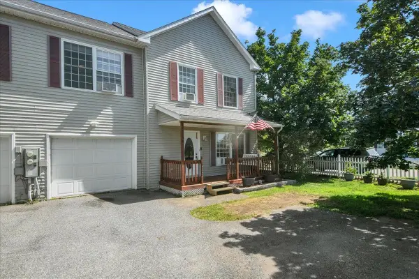 38 Middle Road, Milton, VT 05468