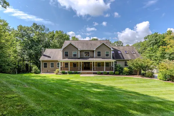 134 Grapevine Lane, Pownal, VT 05261