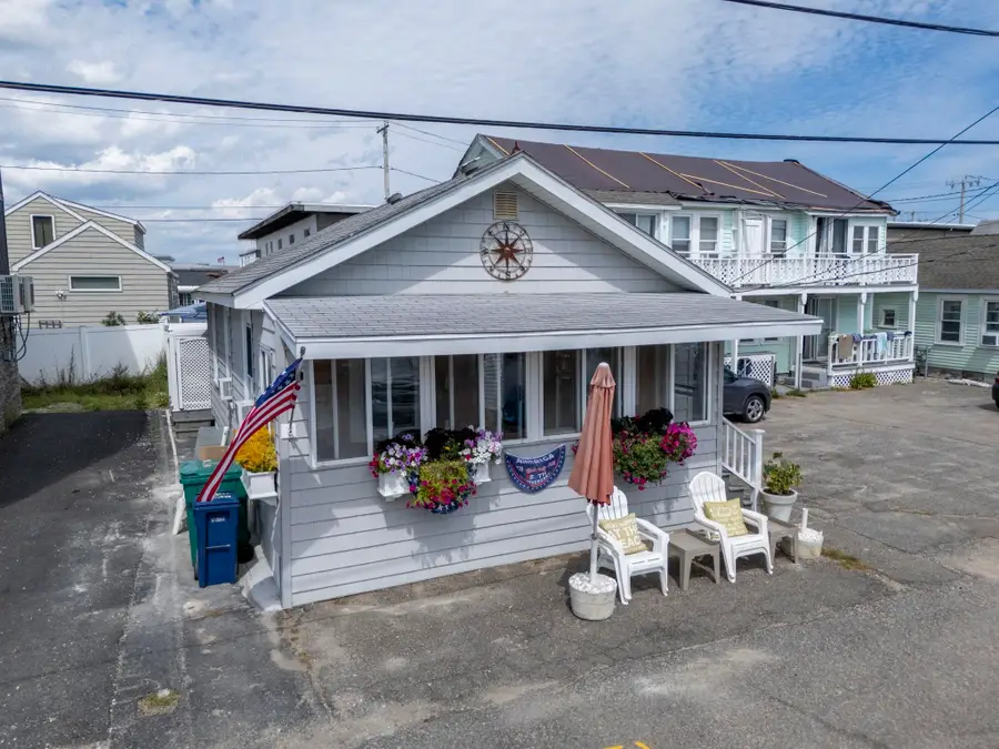 14 Manchester Street, Hampton, NH 03842 - #3
