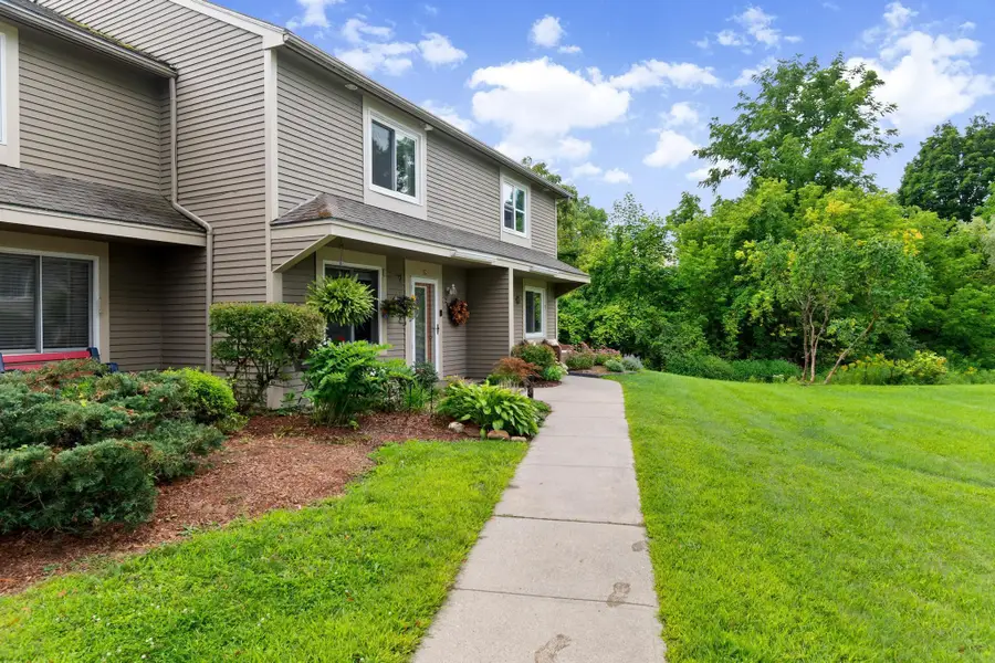 24 Overlook Drive, South Burlington, VT 05403 - #3