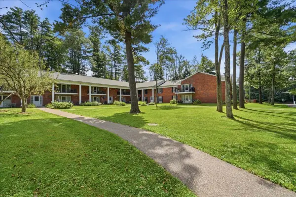 100 Kennedy Drive #27, South Burlington, VT 05403