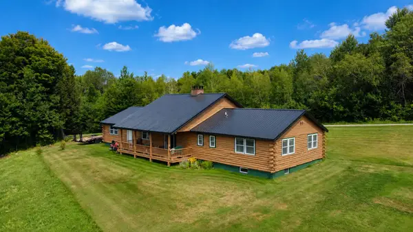 220 Kittredge Road Extension, Newport Town, VT 05857