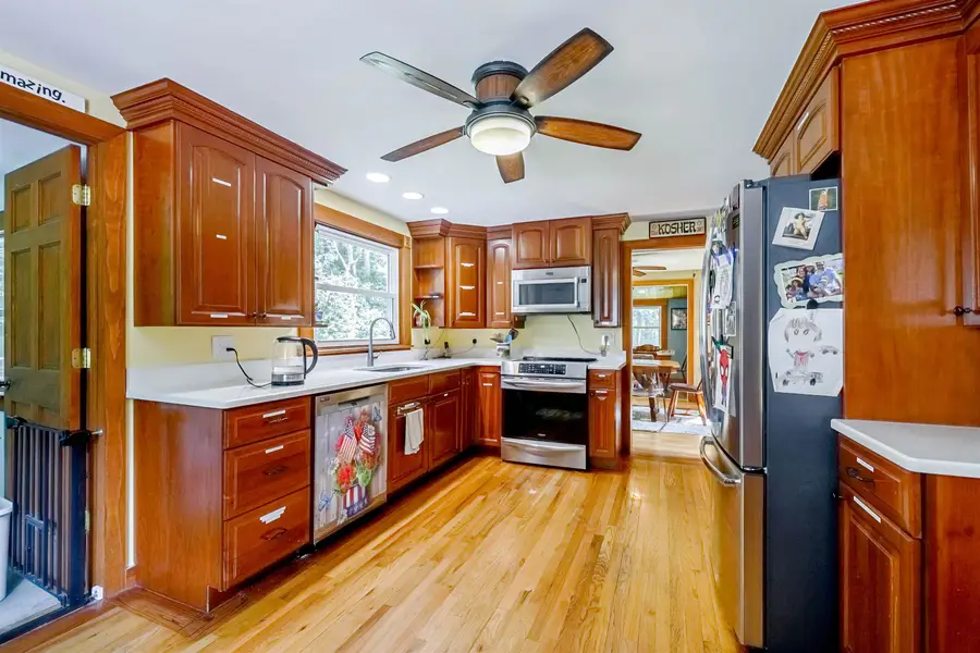 23 Beechwood Road, Hudson, NH 03051 - #3