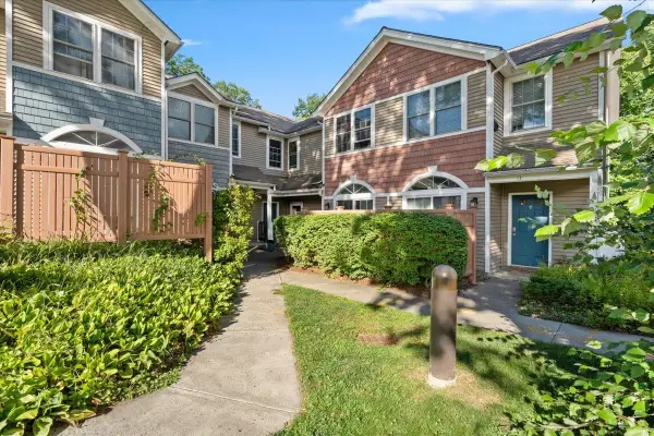 602 North Avenue #16, Burlington, VT 05478