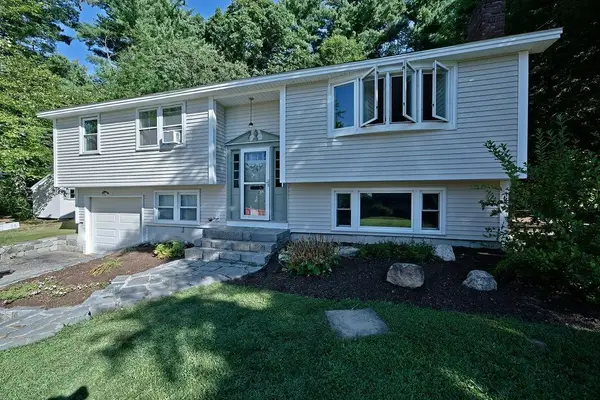 4 Brewster Street, Merrimack, NH 03054