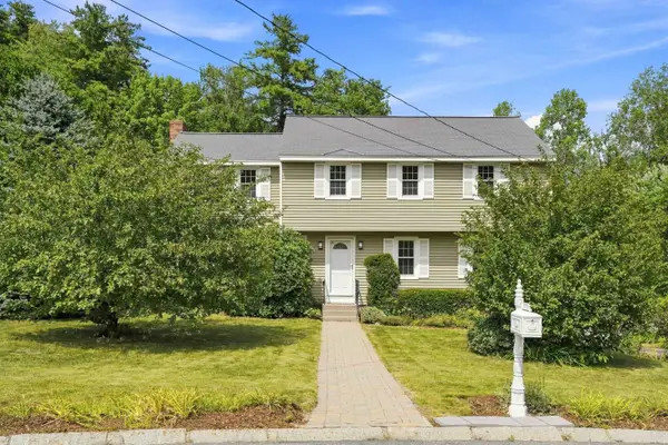 36 Hampton Drive, Nashua, NH 03063