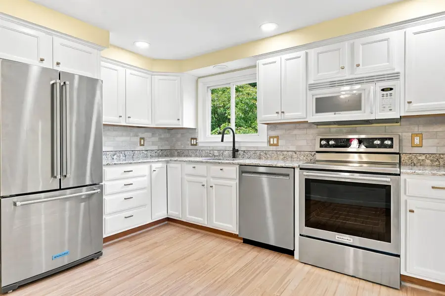 36 Hampton Drive, Nashua, NH 03063 - #2