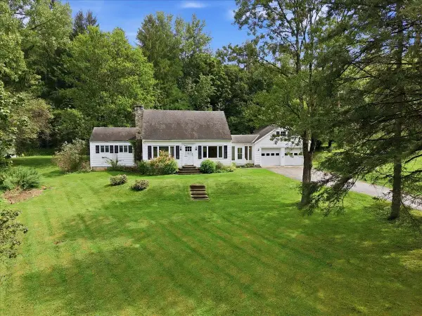 57 Paran Road, Shaftsbury, VT 05262