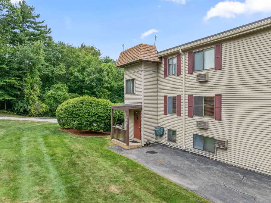 144 Treetop Circle #821, Laconia, NH 03246 - #3