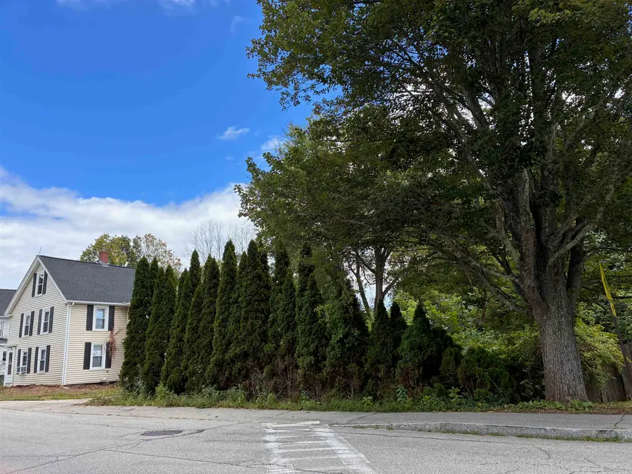 227 Main Street, Epping, NH 03042 - #2