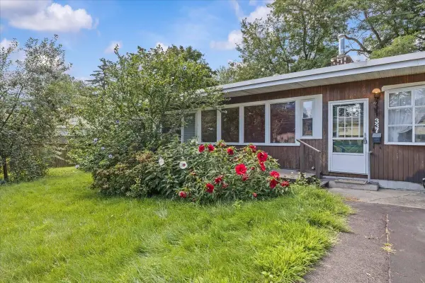 337 Hinesburg Road, South Burlington, VT 05403