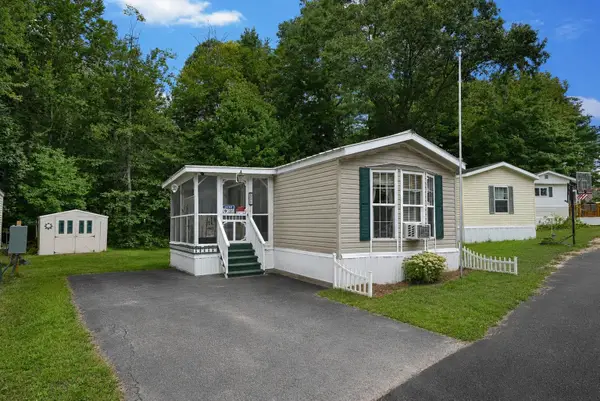 63 East Avenue, Colchester, VT 05446