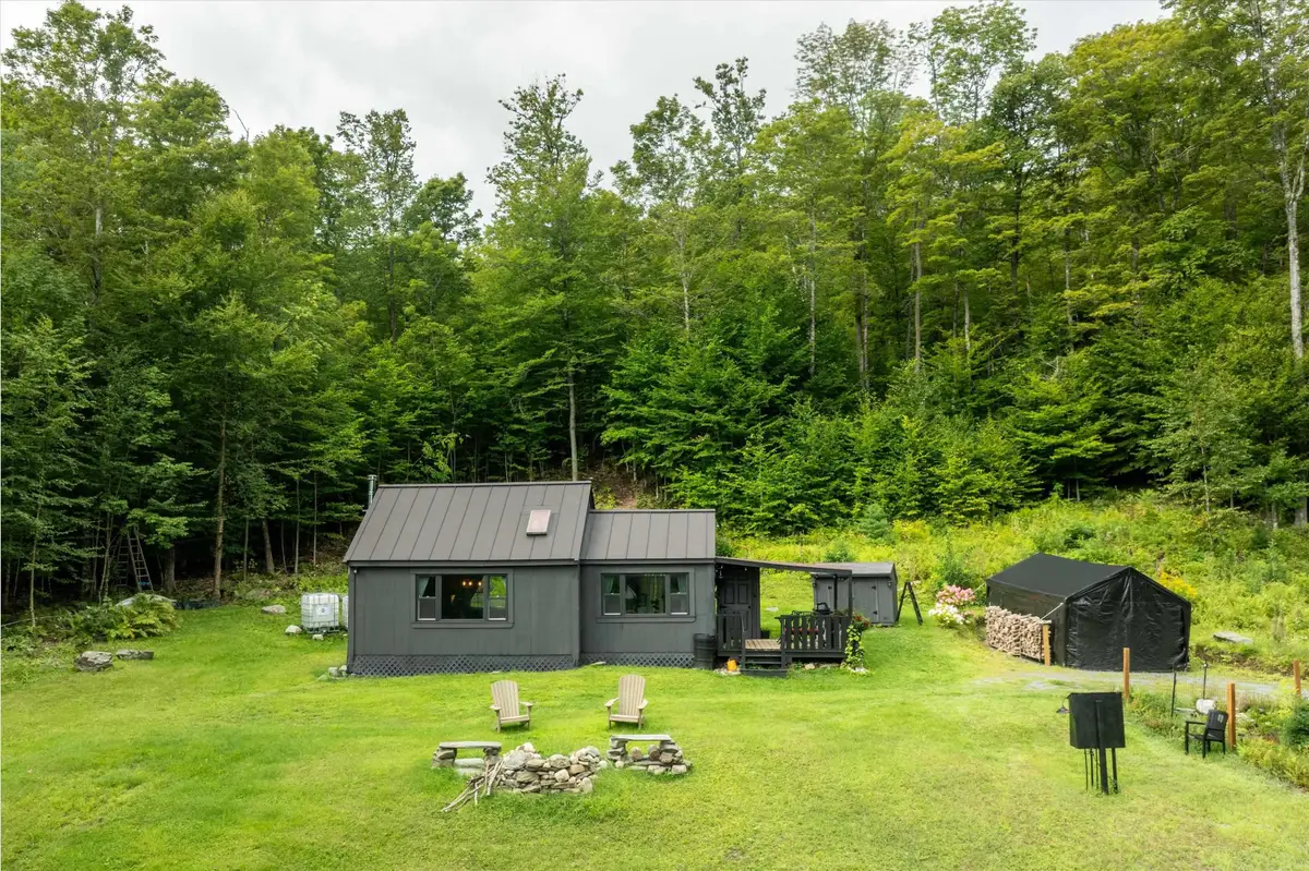 991 Old Post Road, Bradford, VT 05033 - #1