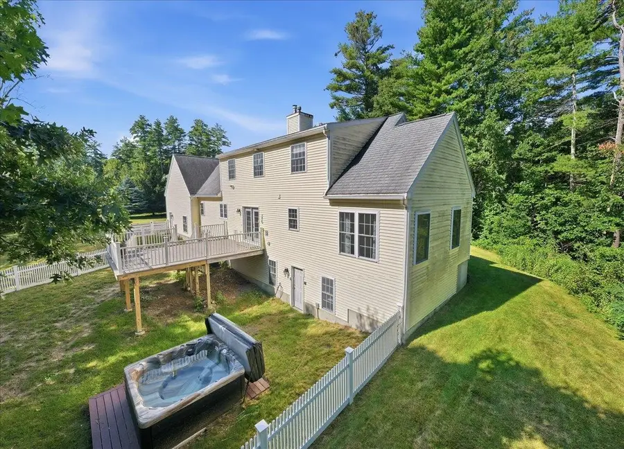 770 Mammoth Road, Pelham, NH 03076 - #3