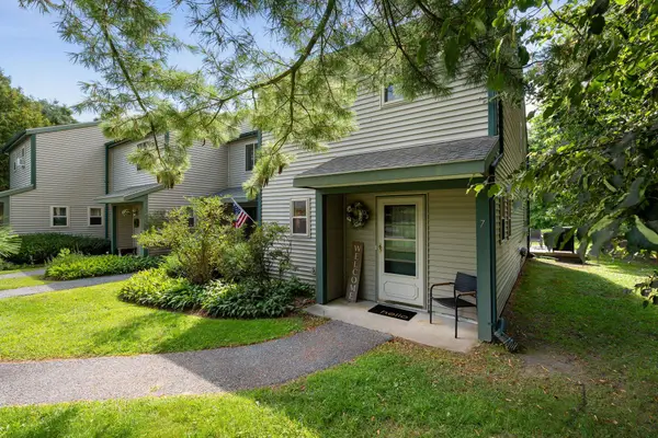 7 Hideaway Lane, Williston, VT 05459
