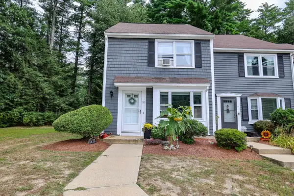 33 Blossom Lane, Merrimack, NH 03054
